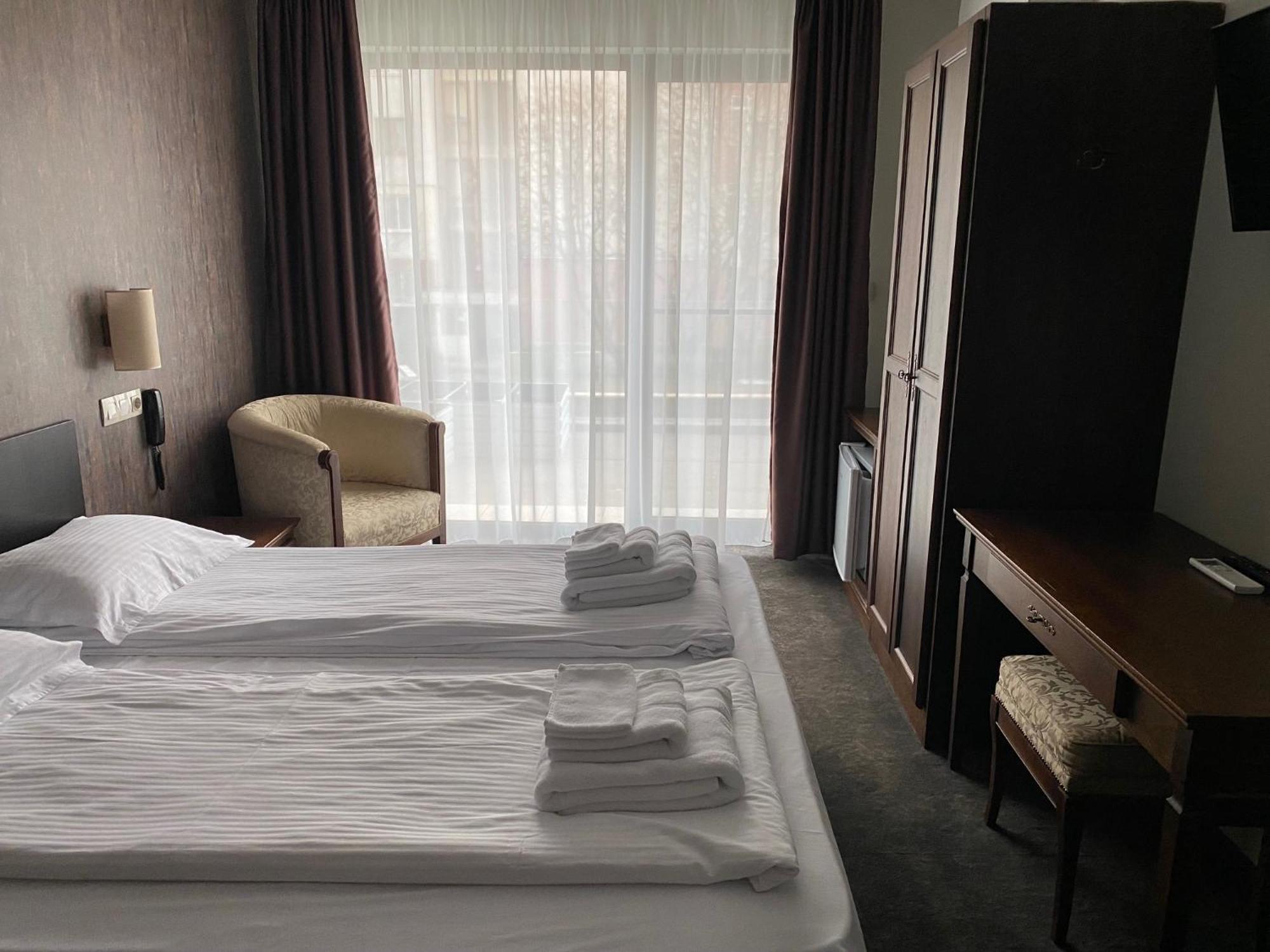 Hotel Domenic Free Parking Plovdiv Ngoại thất bức ảnh